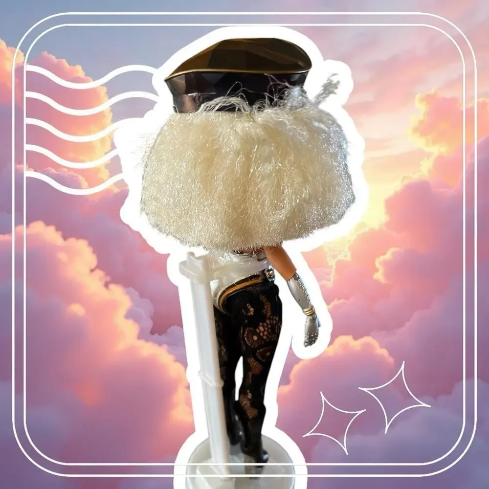 LOL SURPRISE  Remix Rock Band Fame Queen doll